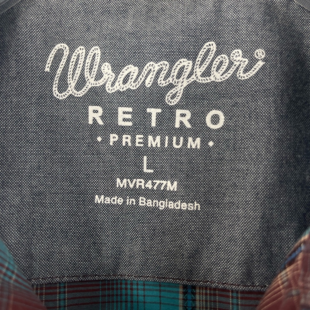 Wrangler Retro western style snap front shirt. Size large GUC - Picture 6 of 7